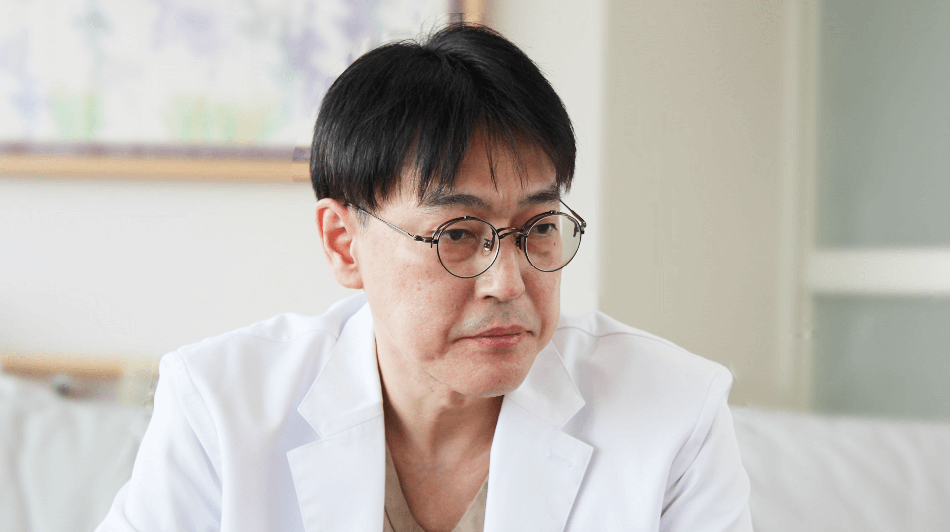 長引く頭痛や見えづらさ、においを感じない症状は脳腫瘍のサインの可能性も