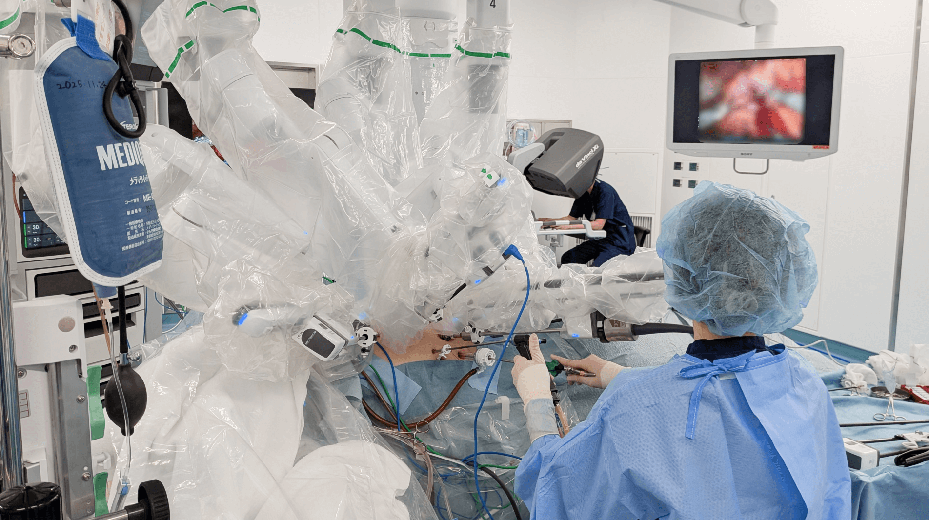 手術支援ロボット“ダヴィンチ”を駆使し、機能温存と根治の両立を目指す