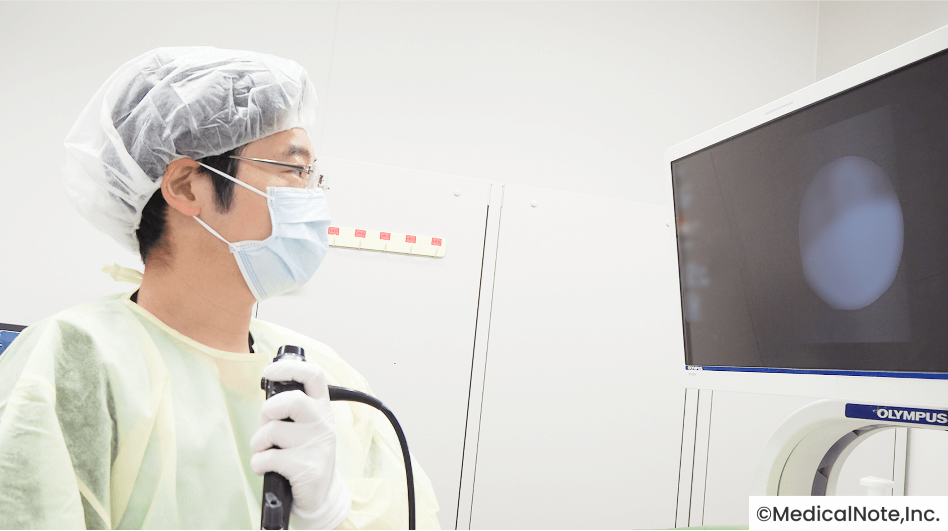 気管支鏡専門医*による、精度と安全性にこだわった気管支鏡検査