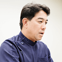 腰部脊柱管狭窄症の原因や症状を解説――下肢の痛みや歩きづらさなど気になることは迷わず相談を